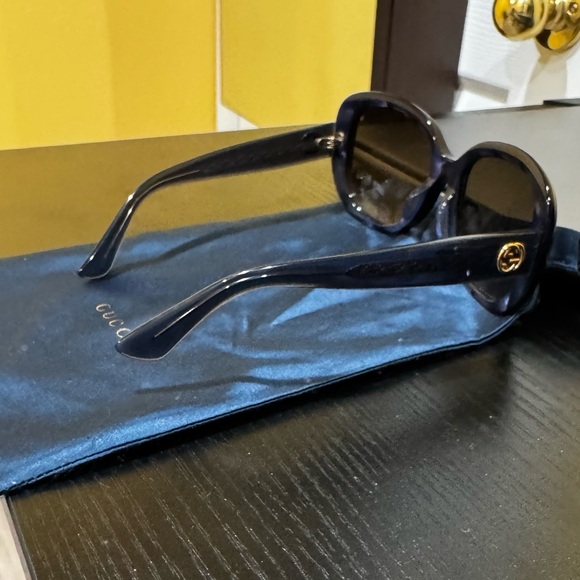 Gucci Women\'s Dark Blue Sunglasses main image 9